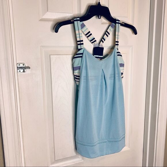 Lululemon Rest Less Blue Tank Top Athletic w/ Built In Bra Size 4 - Picture 3 of 9